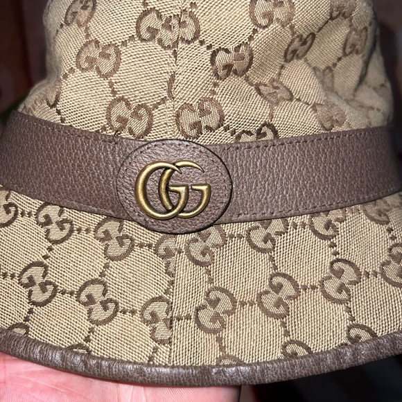 *SOLD* Gucci GG Canvas Bucket Hat *SOLD* - Picture 3 of 6